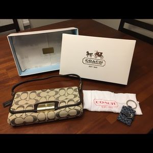NIB - Coach Purse (comes with matching keychain)